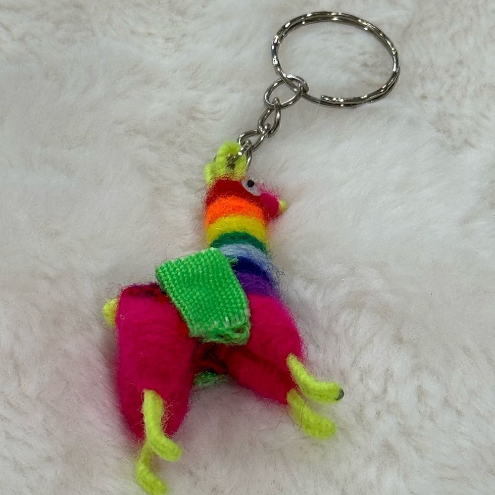 LLAMA KEYCHAIN HANDMADE IN PERU